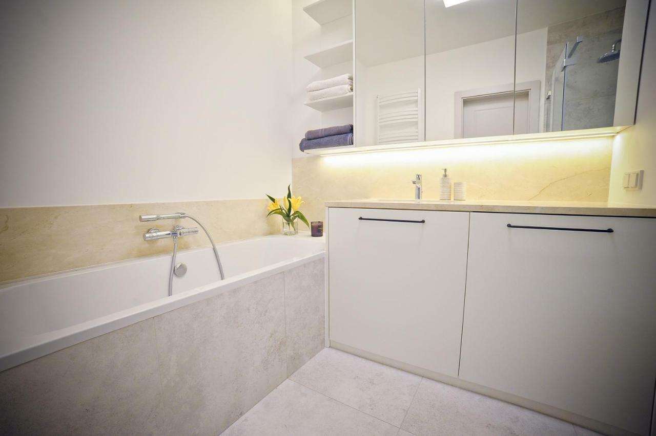 Luna Apartment Deluxe Gdańsk Exterior foto